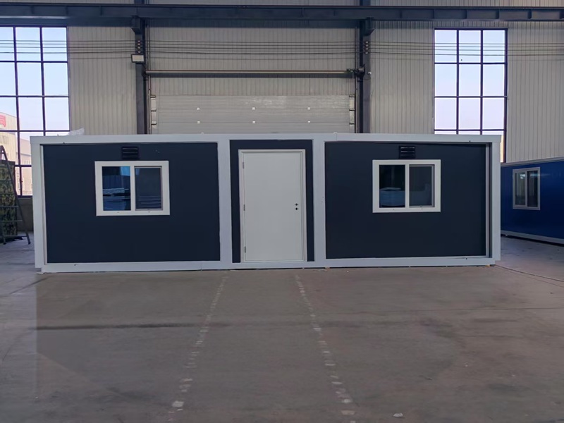 منزل حاويات قابل للتمدد بطول 30 قدمًا - chayohouse